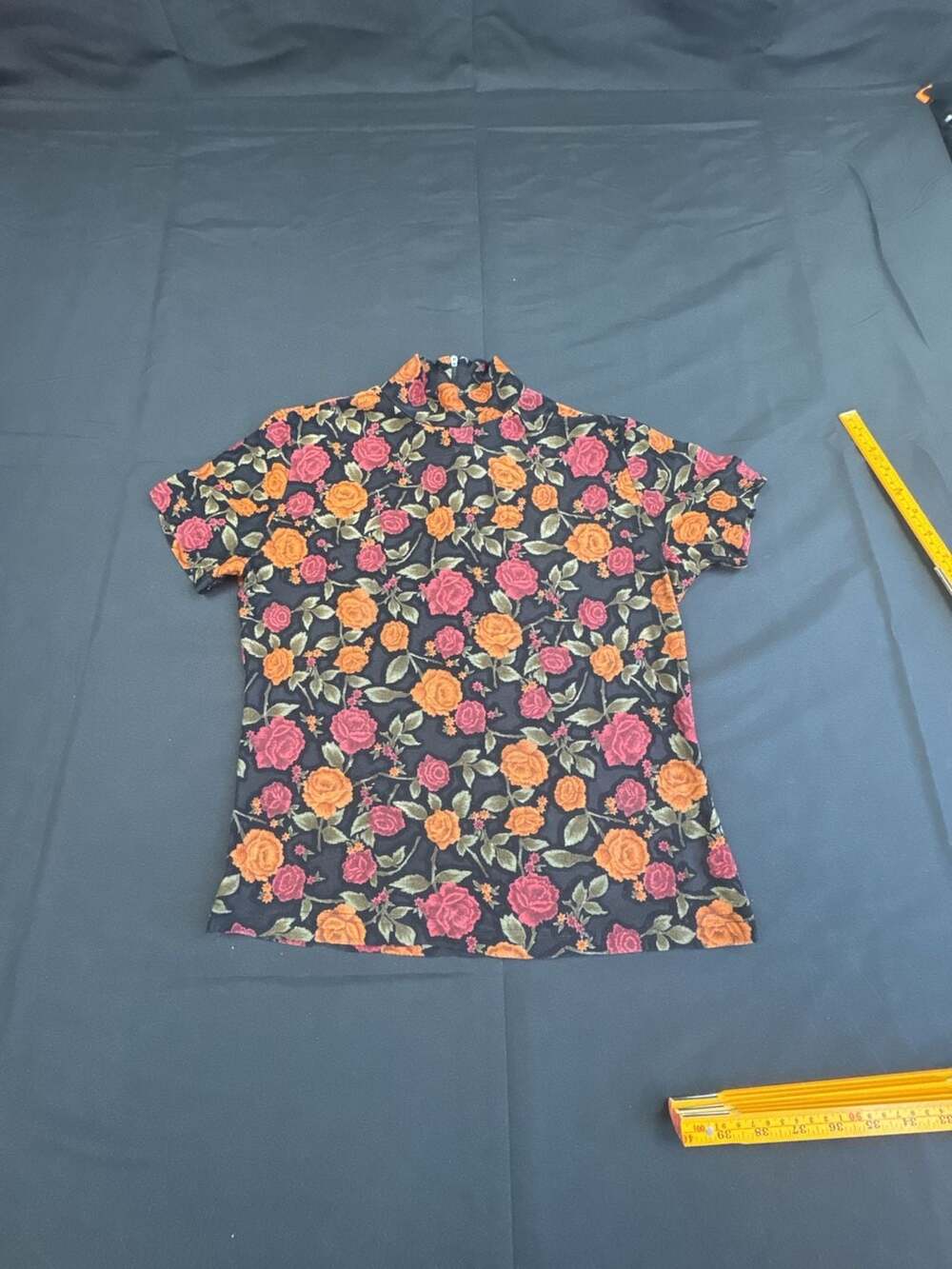 Susan Lawrence Vintage Black Floral Print Short Sleeve Mock Neck Mesh Top